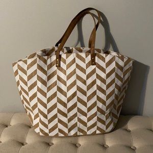 Mud Pie Chevron Pattern Beach Bag